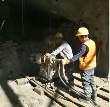 天峻水下抗分散灌浆料特点 水下不分散注浆料介绍